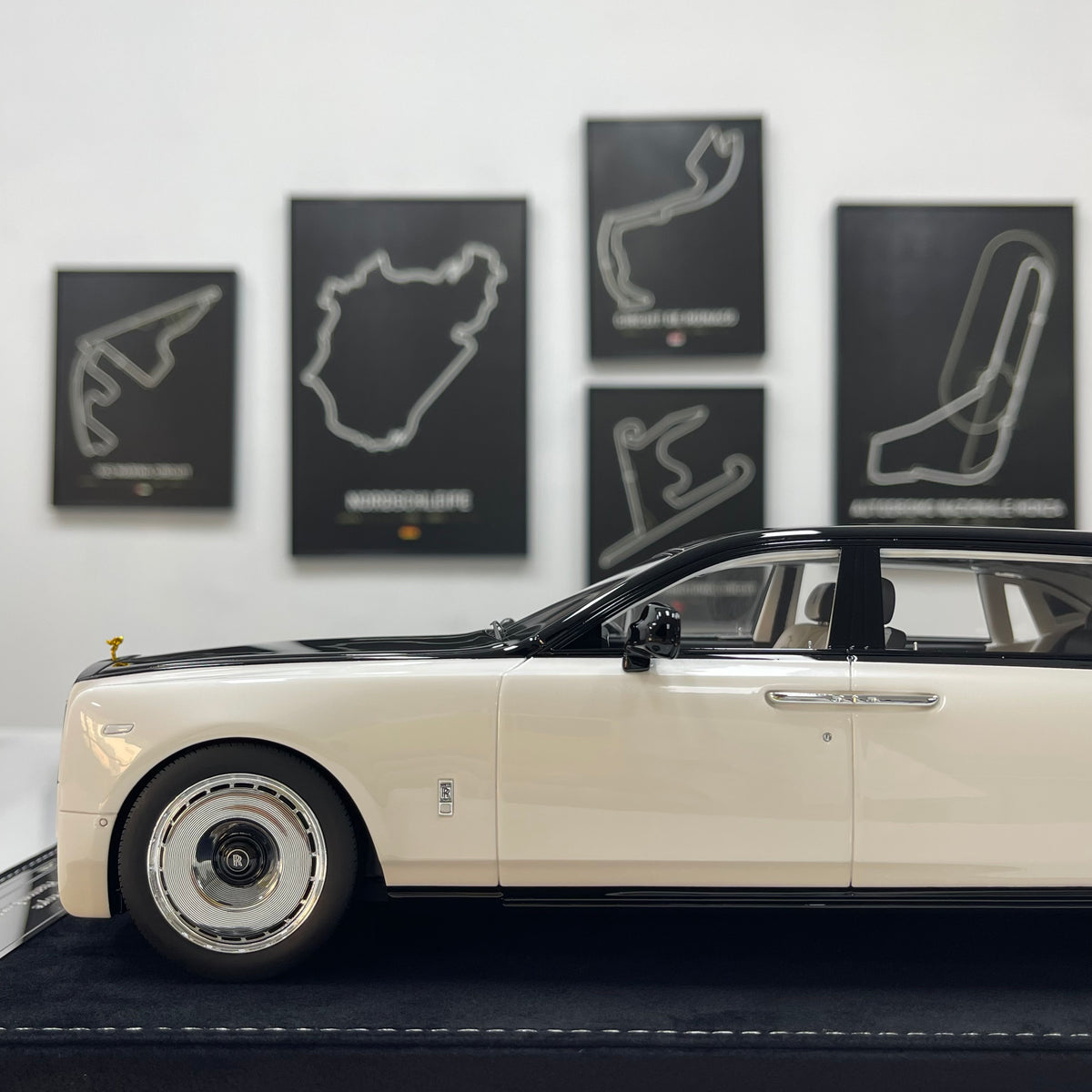 HH Model 1/18 Rolls-Royce Phantom Centenary Collection Edition HH738