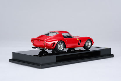 Amalgam 1/18 Ferrari 250GTO road version resin enclosed car model