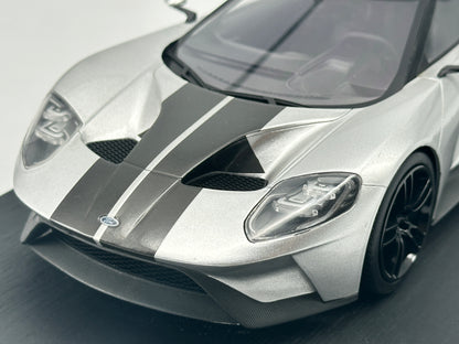 TOPSPEED 1/18 Ford GT Silver Simulation Car Model Ornaments