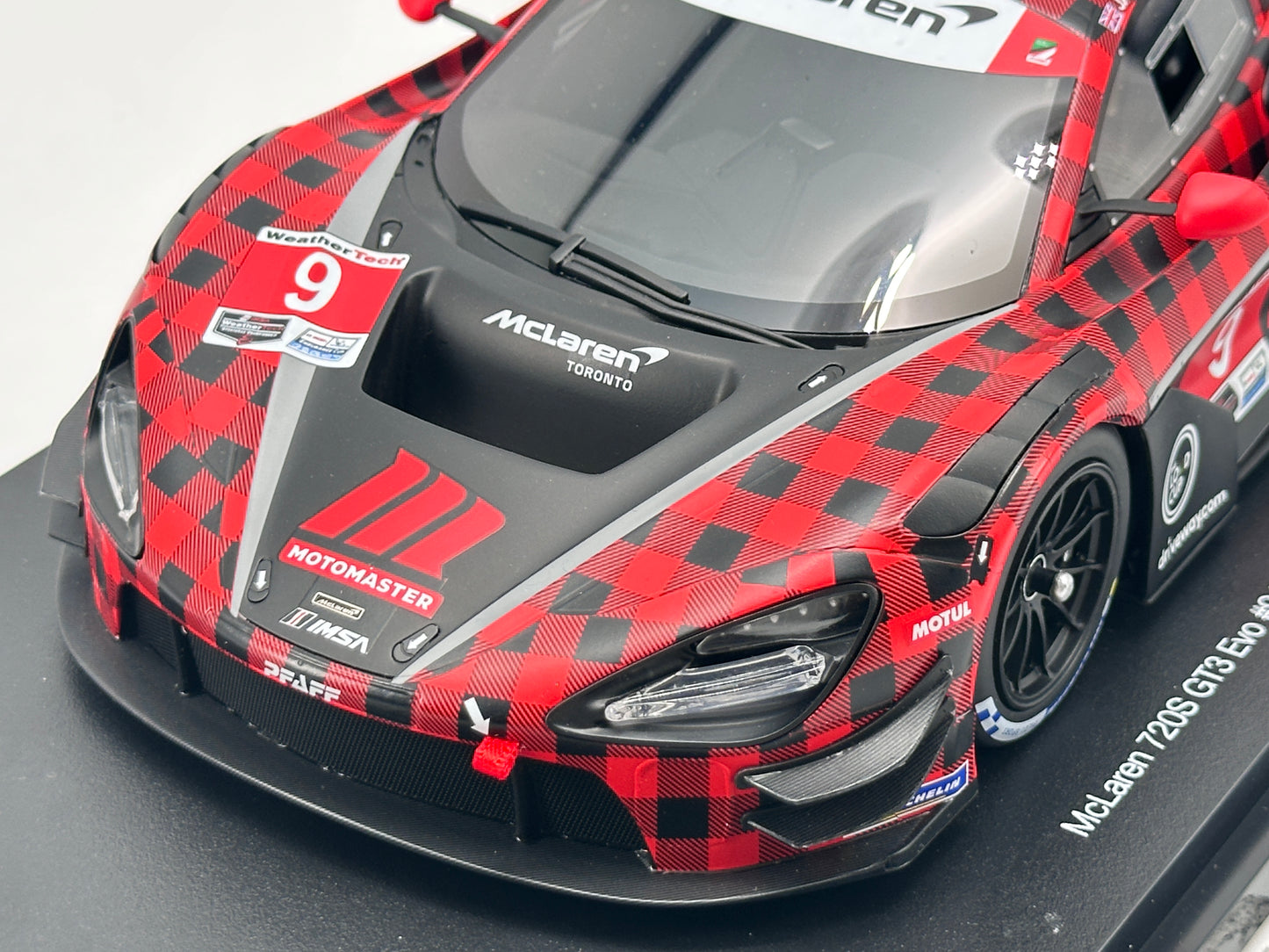 TOPSPEED 1/18 McLaren 720S GT3 Evo #9 Pfaff Motorsports Plaid Red Plaid Resin Model