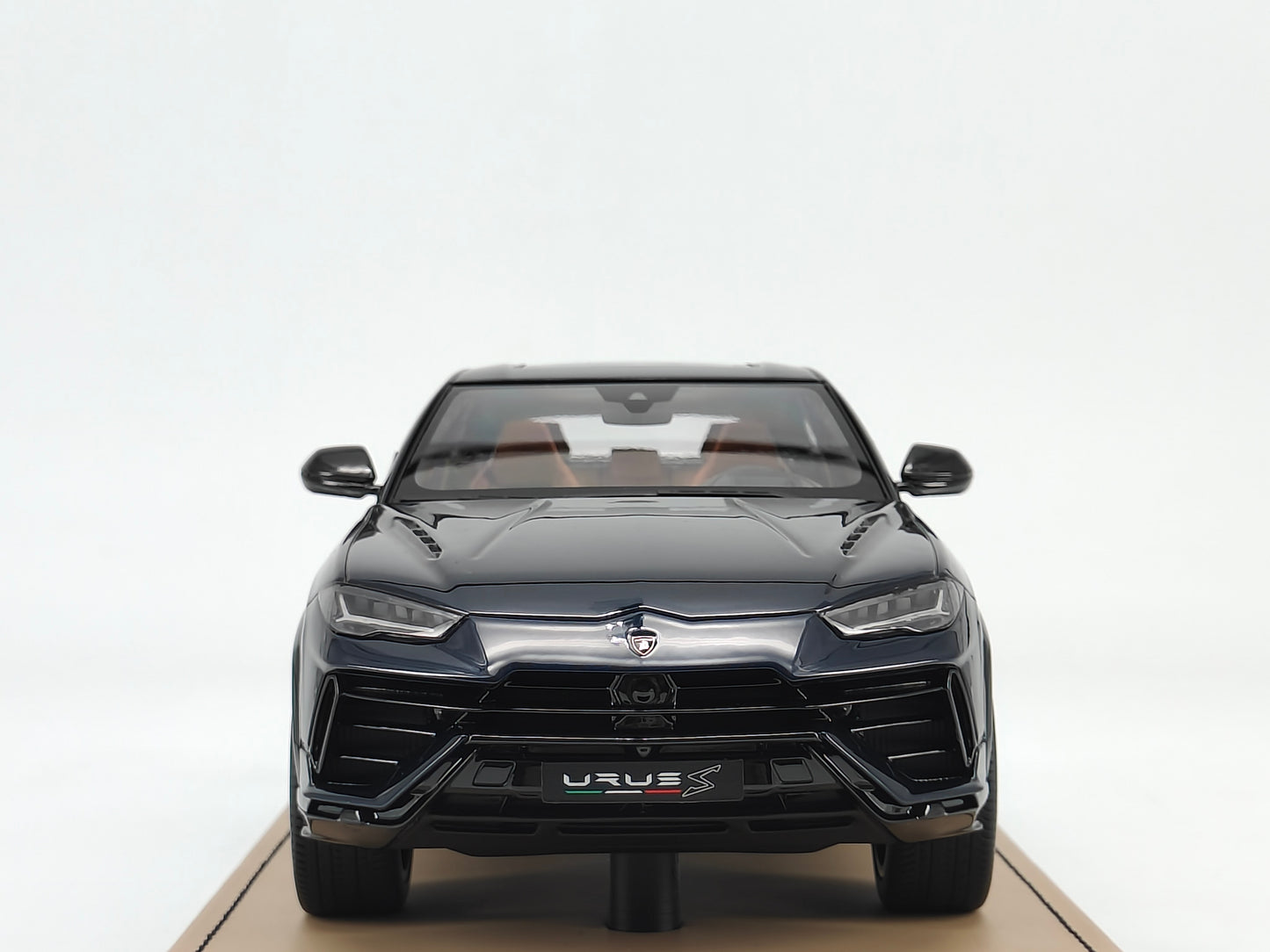 MR 1/18 Lamborghini URUS S Sunroof Edition SUV Limited Edition Car Model Ornaments