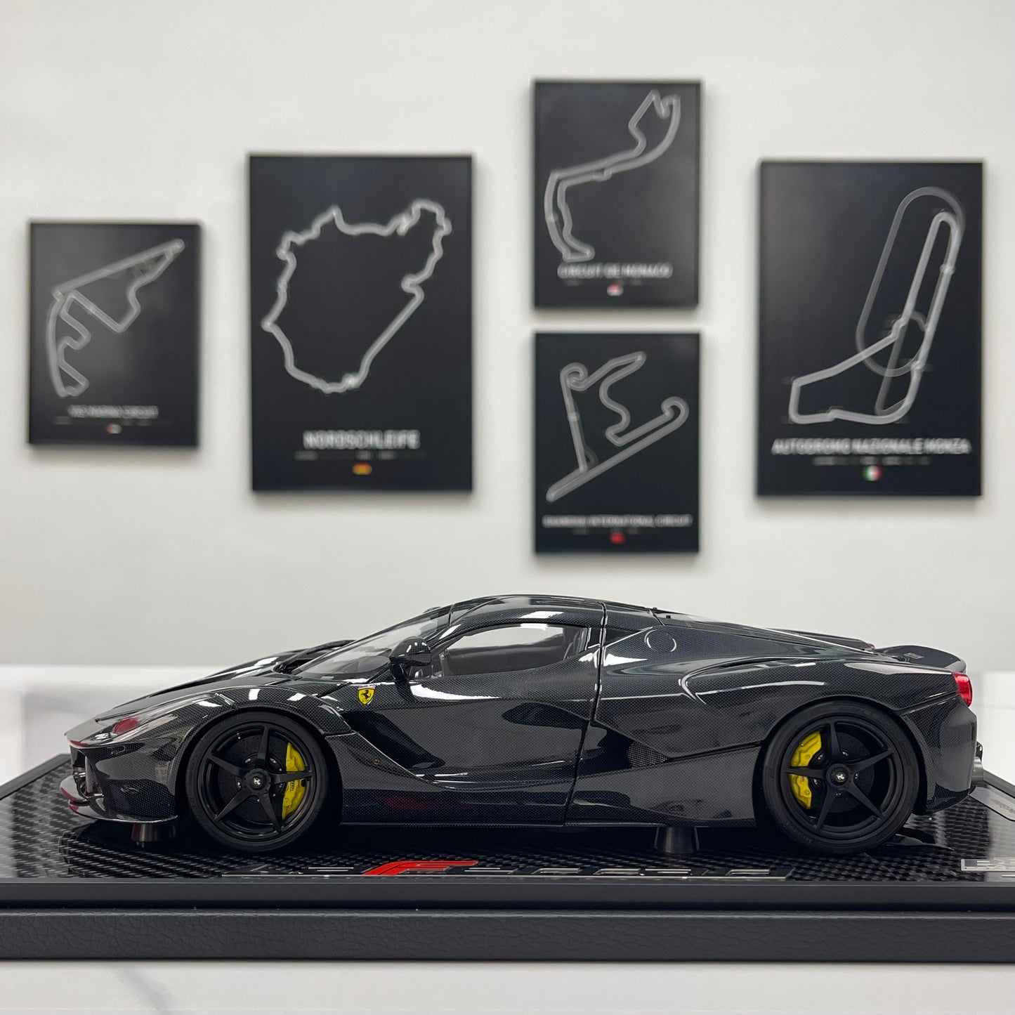 BBR 1/18 Ferrari LaFerrari Alloy Full Opening Carbon Fiber Leather Case Version Black BBR182244CH