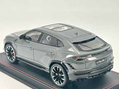 MR 1/18 Lamborghini URUS S Sunroof Edition SUV Limited Edition Car Model Ornaments