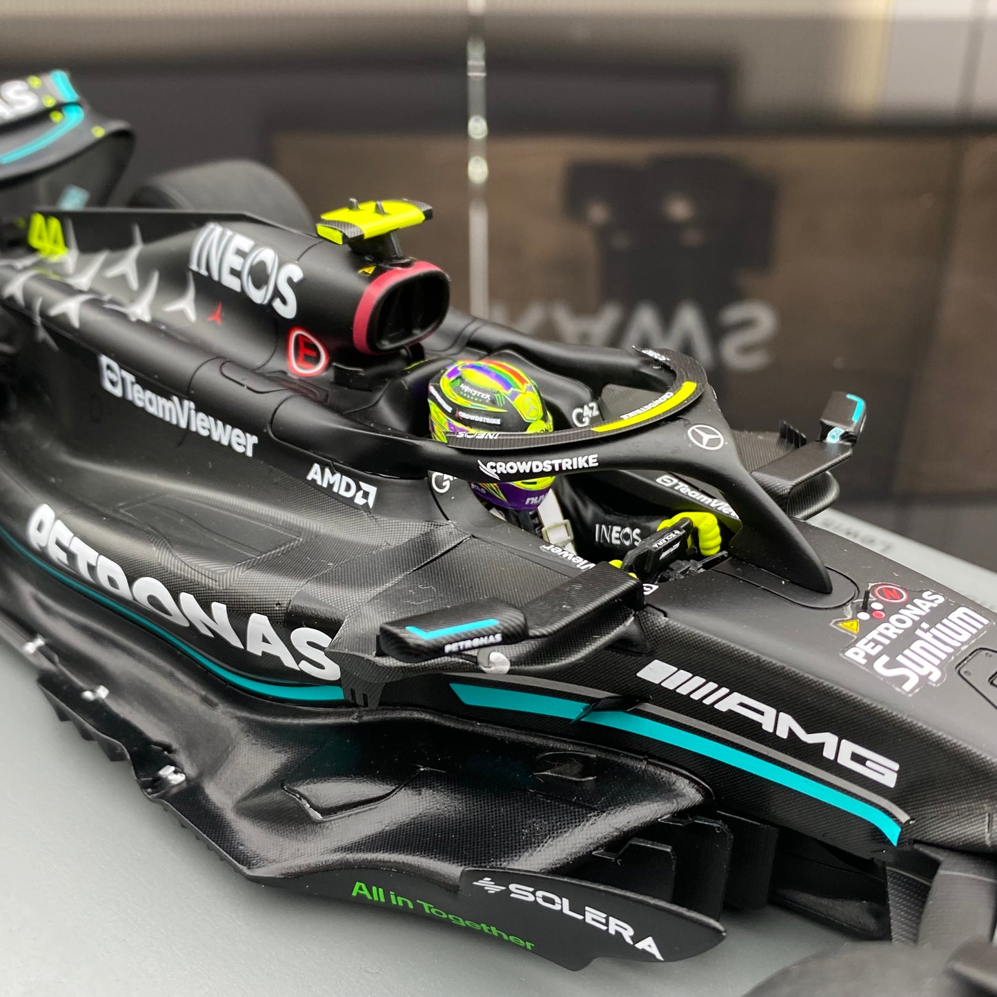 SPARK 1/18 Mercedes-Benz AMG F1 Team W14 2023 British Grand Prix Hamilton Black and Green Paint 18S901