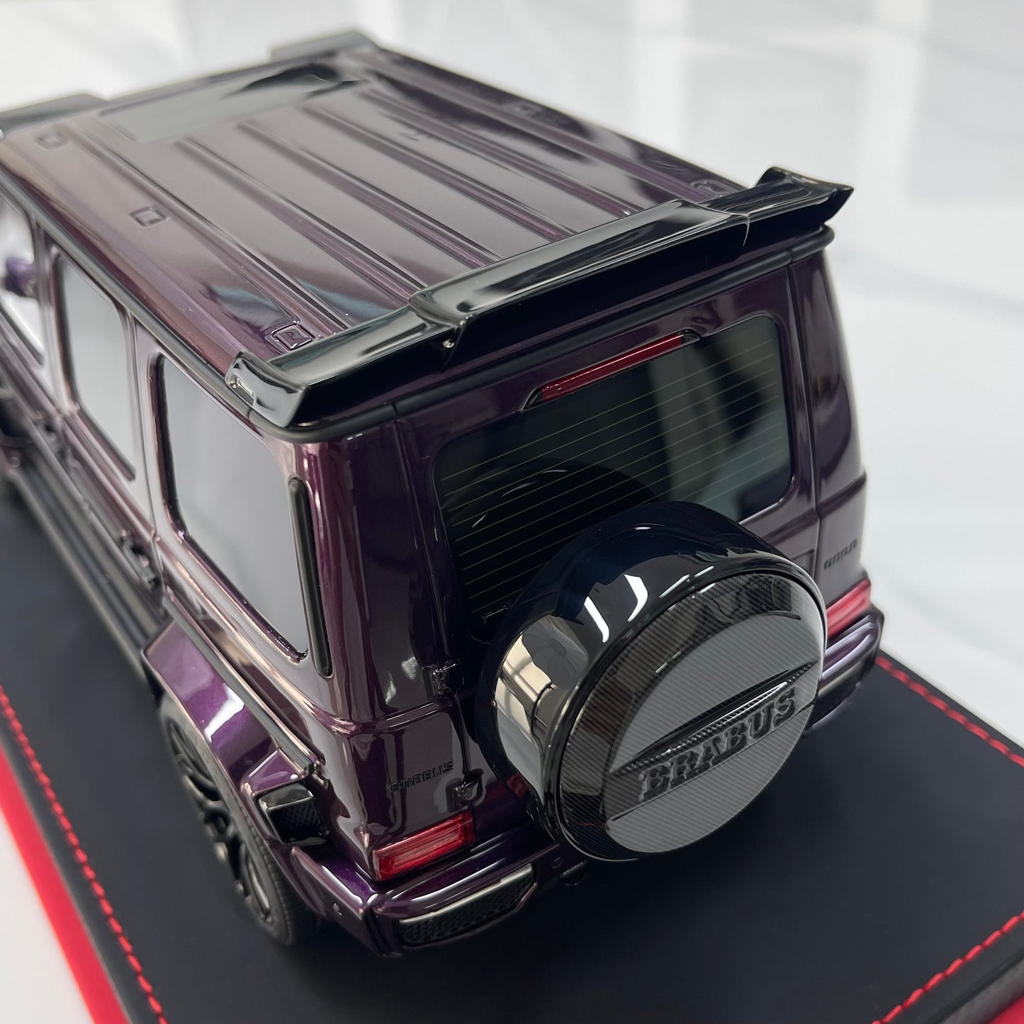 BBA MODEL 1/18 Brabus G800 Metallic Purple