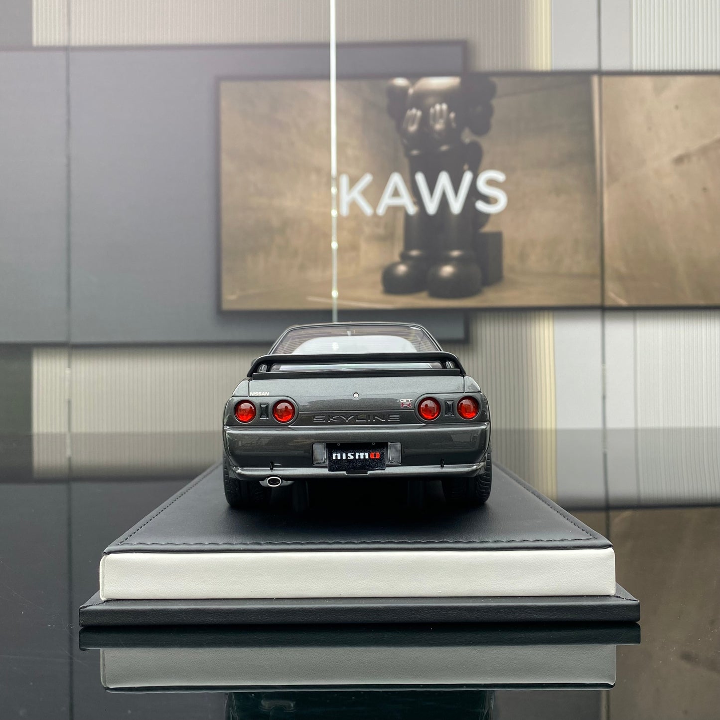 MH 1/18 Nissan Skyline GT-R(R32)Customized Version Gun Gray Metallic Car Model