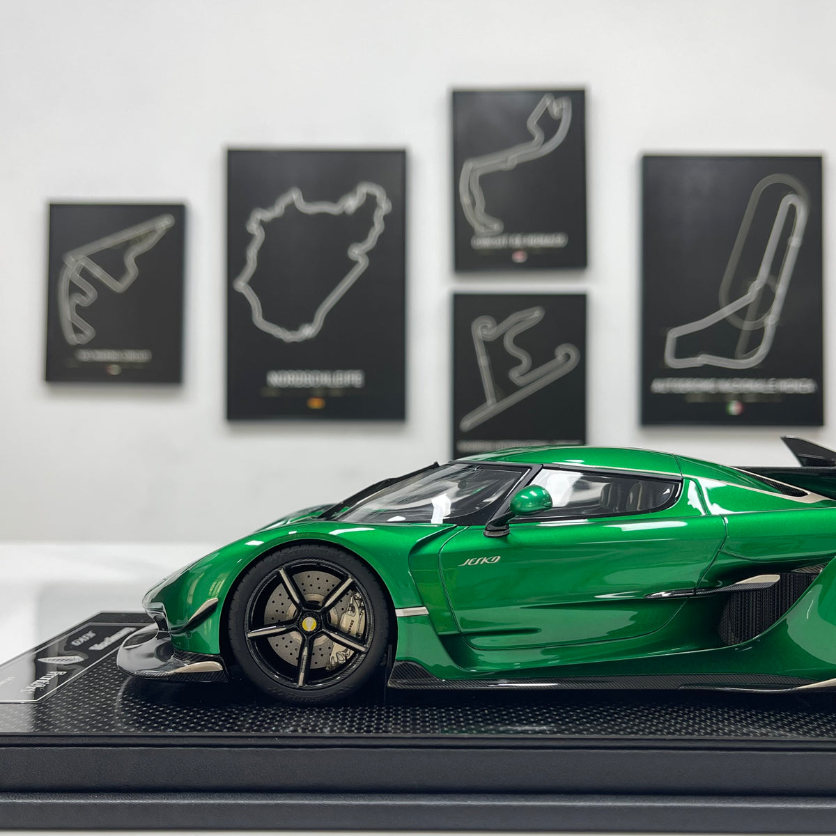 FrontiArt 1/18 Koenigsegg Jesko – Green (FA208)