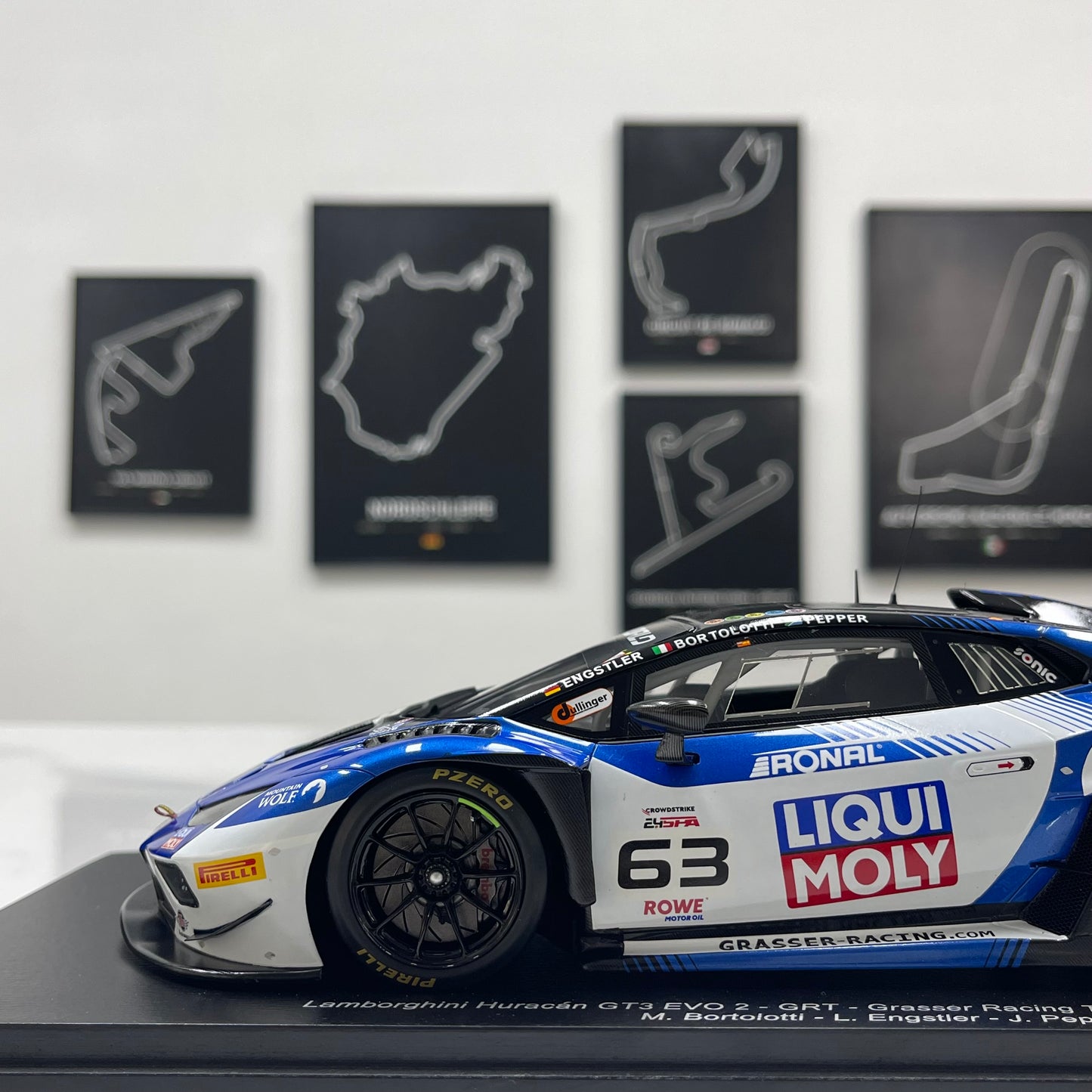 Spark 1/18 Lamborghini Huracán GT3 EVO 2 – 2025 Spa 24 Hours Winner (No. 63, Blue Livery) – 18SPA2025