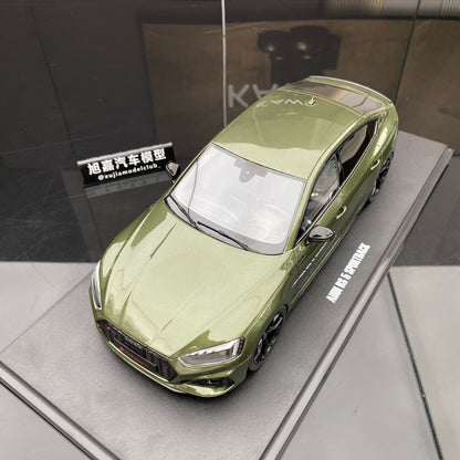 Adornos de simulación de coche verde Audi RS 5 COMPETITIONE a escala 1/18 GT Spirit