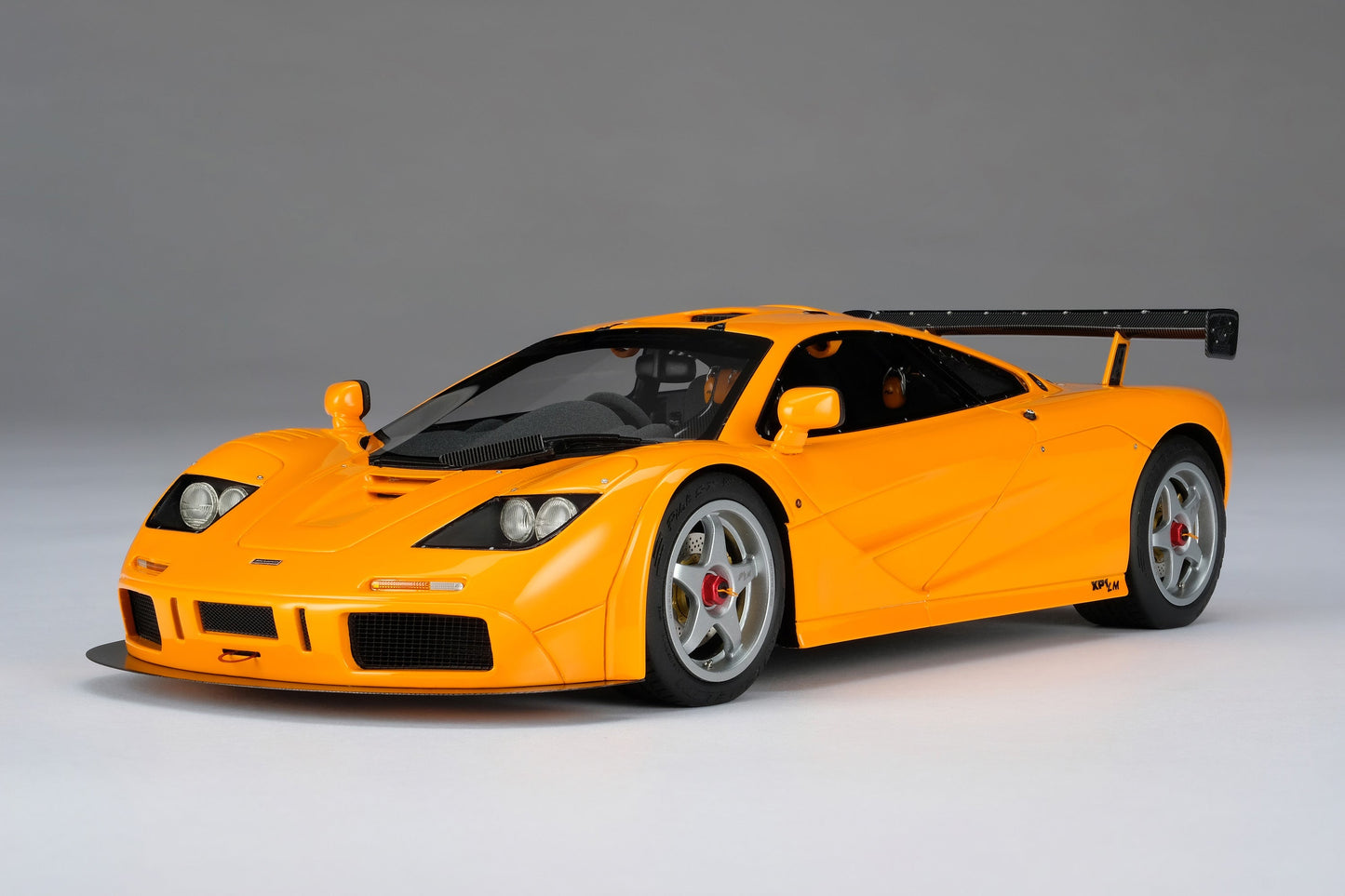 Amalgam 1/18 McLaren F1LM yellow simulation car model birthday gift ornament