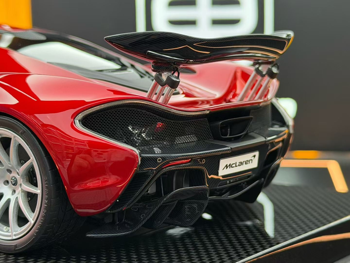 DM 1:18 McLaren P1 Metallic Red Limited Edition of 5 DDJ077