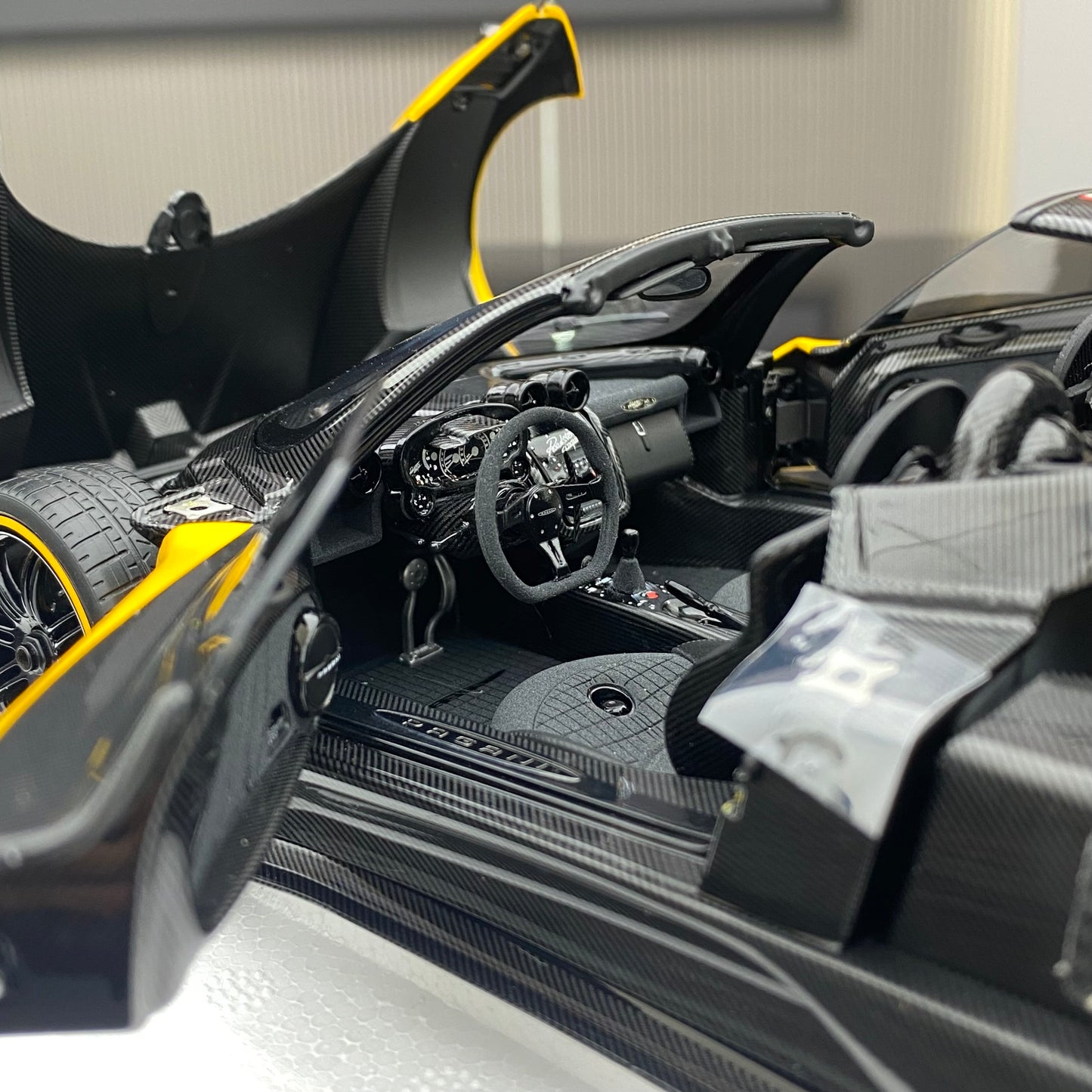 Almost RealReal AR 1/18 Pagani Zonda Zonda Cinque Alloy Car Model