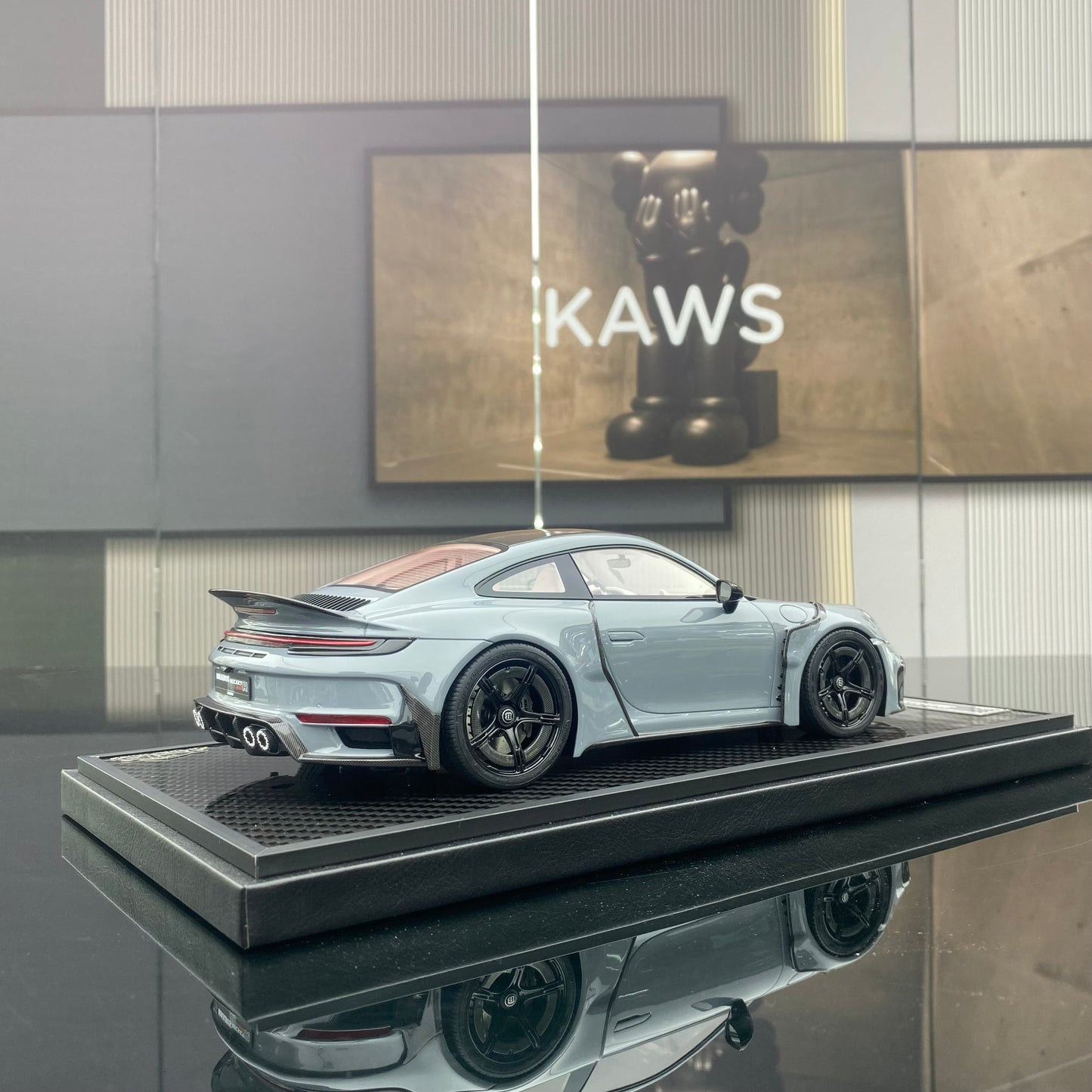 VIP 1/18  Porsche Porsche 911 Brabus Rocket 900R modified version simulation car model