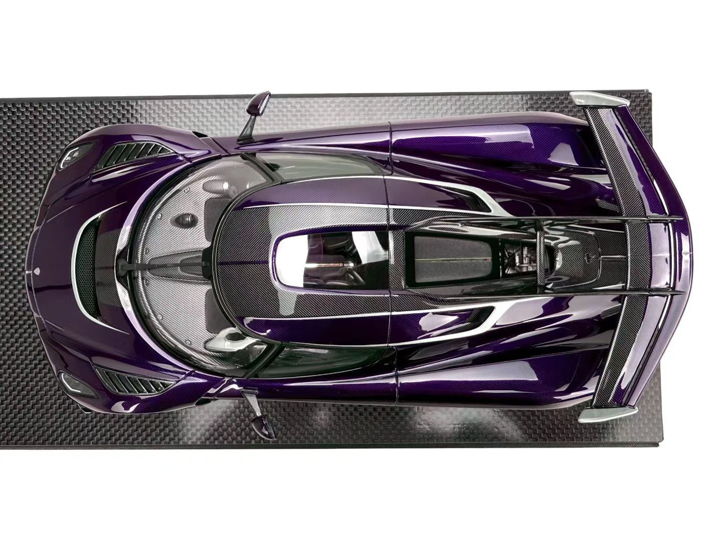 Frontiart 1/18 Koenigsegg Jesko Carbon Purple, limited to 100 units worldwide.