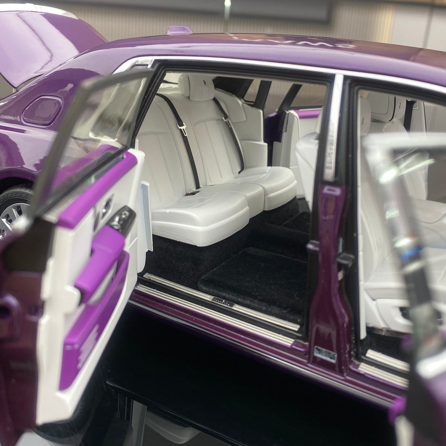 ZP 1/18 Rolls-Royce Phantom Pearlescent Purple Alloy Fully Open Simulation Car Model