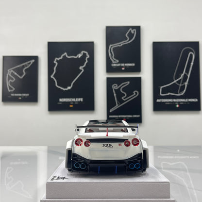 BBA MODEL 1/18 Nissan GTR 35GT-RR Gundam-themed Limited Edition Model Car