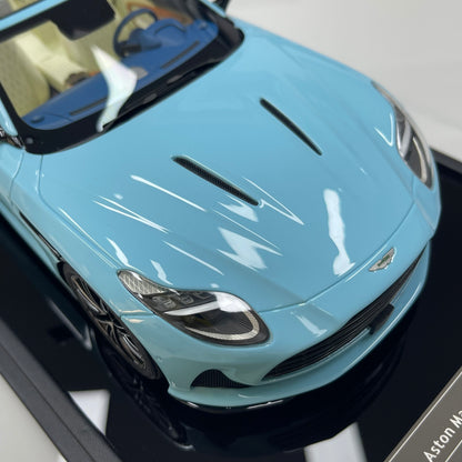 MOTORHELIX 1/18 Aston Martin DB12 Volante (Convertible) – Glass Blue – MH397