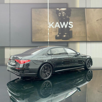 Almost Real 1/18 Mercedes-Benz Maybach S-Class Black Alloy Fully Open Simulation Car Model Ornament