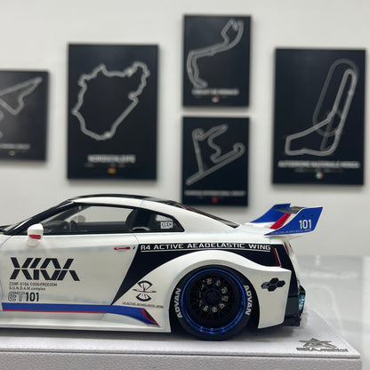 BBA MODEL 1/18 Nissan GTR 35GT-RR Gundam-themed Limited Edition Model Car
