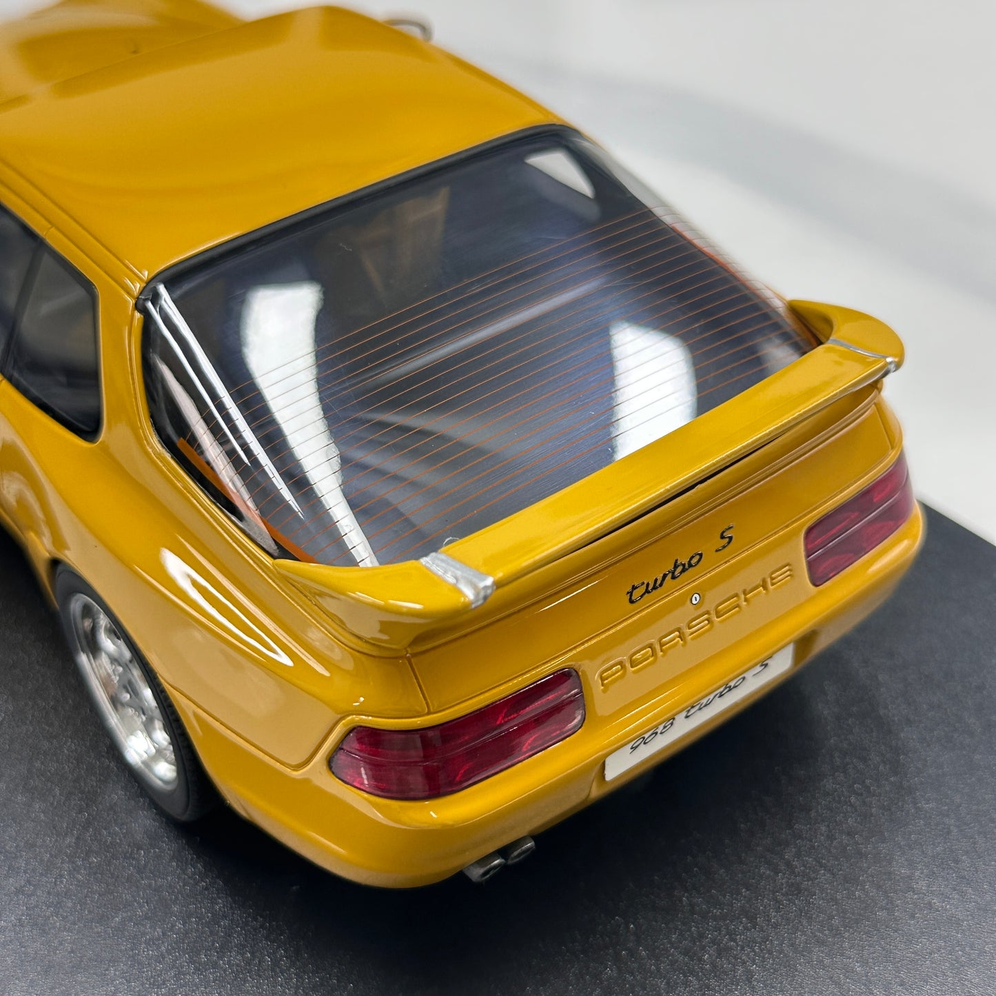 GT Spirit 1/18 Porsche 968 TURBOS Yellow GT947