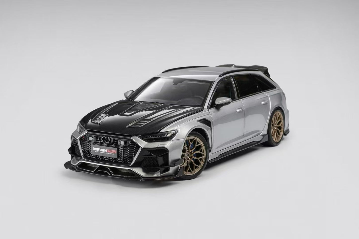 KiloWorks 1:18 Diecast Model — DarwinPRO Audi RS6 (Fully Opening) — Blade Silver — Carbon Fiber Hood with Vossen HF2 Wheels