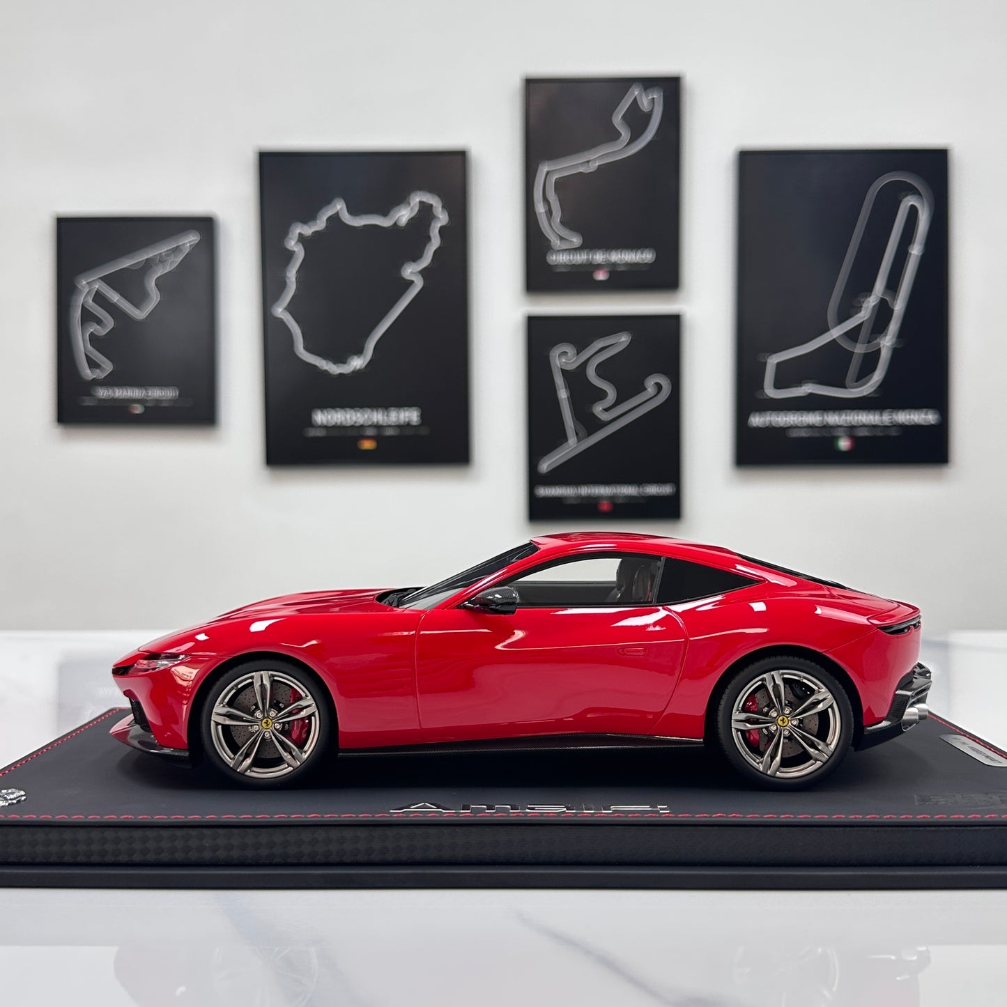 BBR 1/18 Ferrari Amalfi Standard Red P18272A2