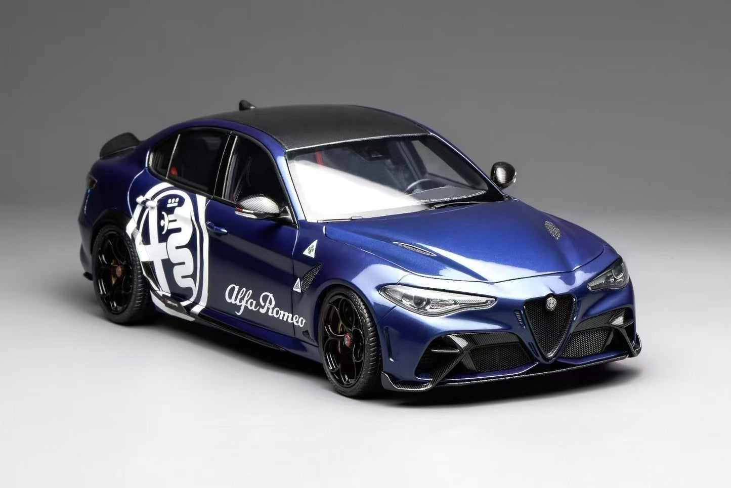 MH 1/18 Alfa Romeo Giulia GTA Alloy Full Open Simulation Car Model Ornaments