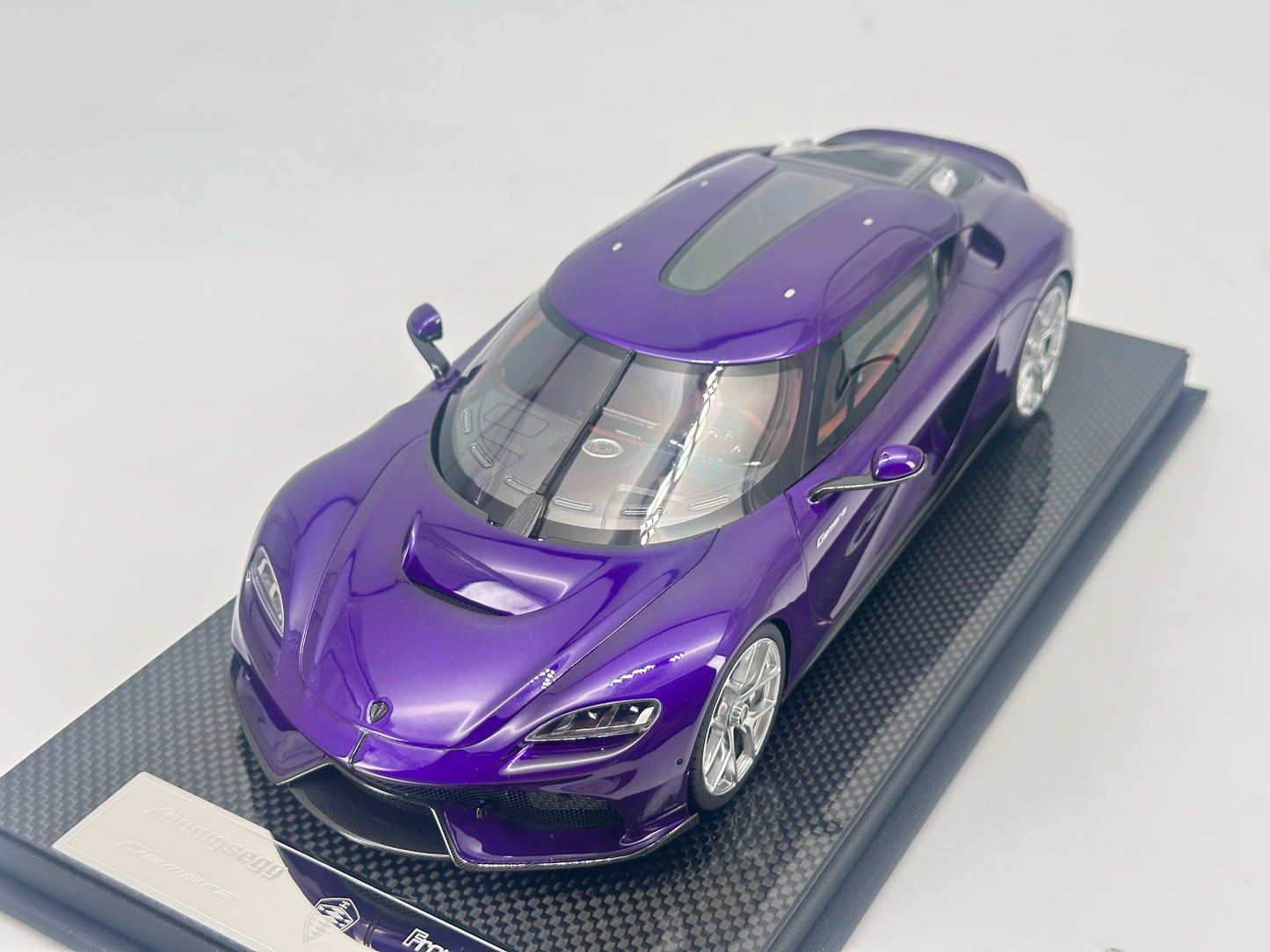 FRONTIART 1/18 Koenigsegg Gemera Purple Model Car Collectible