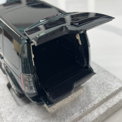 WHELART 1/18 Land Rover Discovery 4 – British Green (WH016)