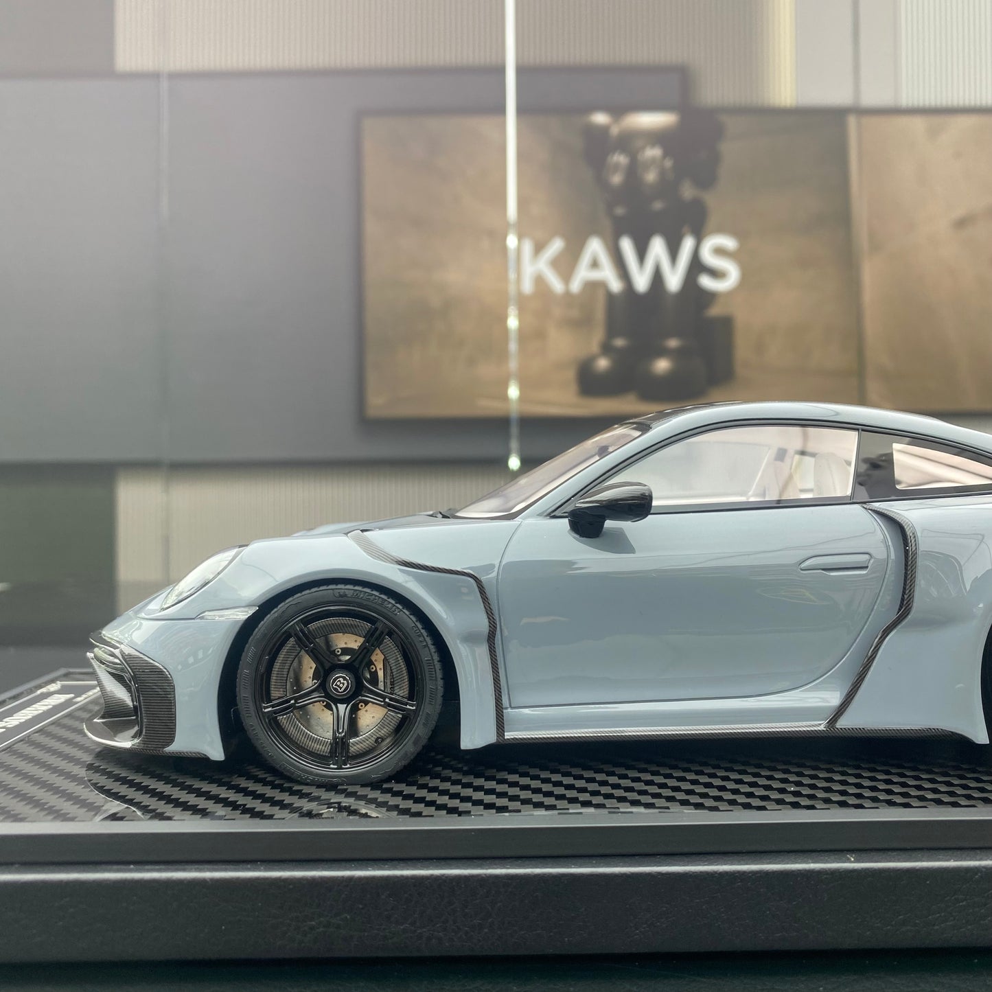 VIP 1/18  Porsche Porsche 911 Brabus Rocket 900R modified version simulation car model