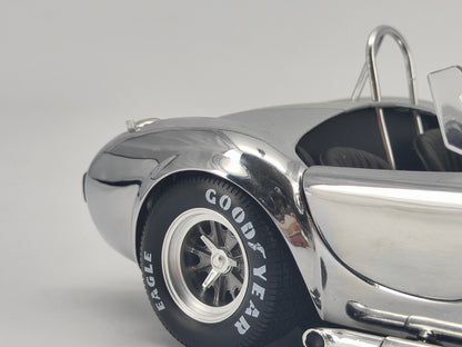 Kyosho 1/18 Ford Shellby Cobra 427 S/C Silver-plated Alloy Simulation Car Model