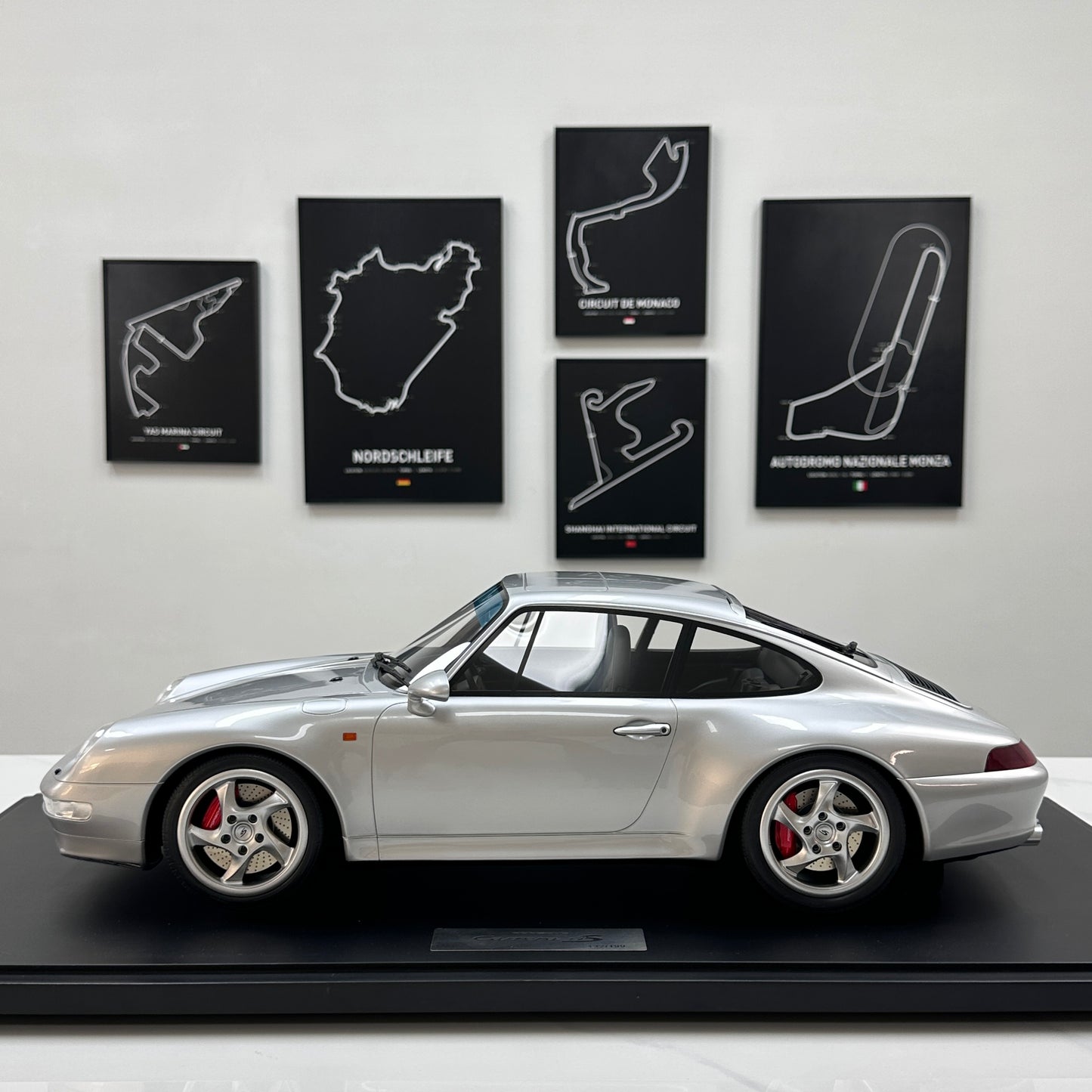 GT Spirit 1/8 Porsche 911 [993] Carrera 4S – Silver (GTS801901)