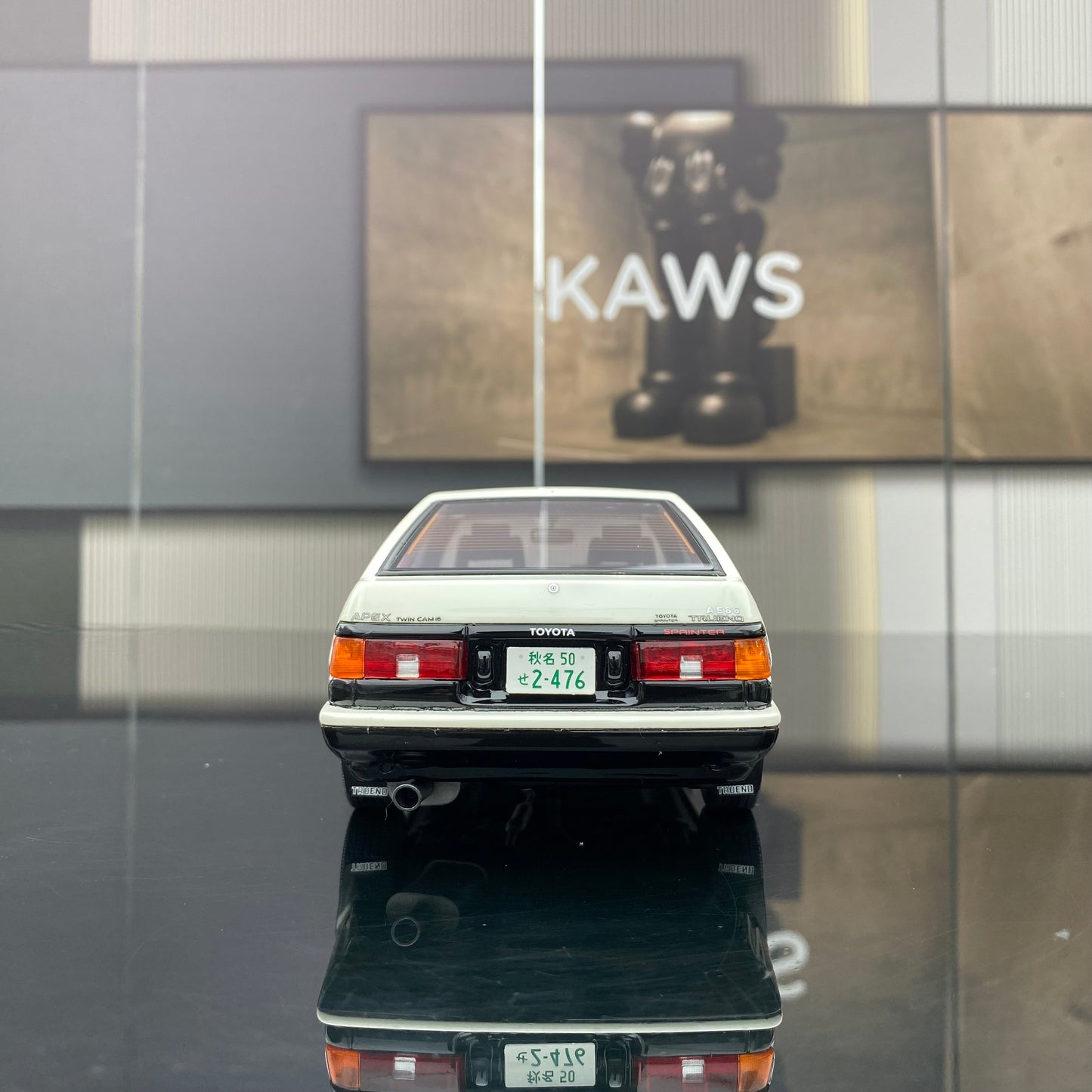 OTTO 1/18 Toyota SPRINTER TRUENO AE86 jumping light version white limited edition car model ornaments