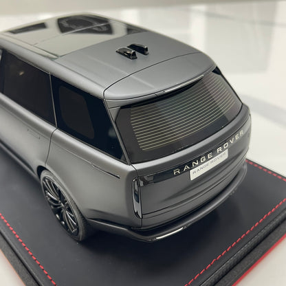 BBA Model 1:18 Land Rover Range Rover Autobiography — Matte Black