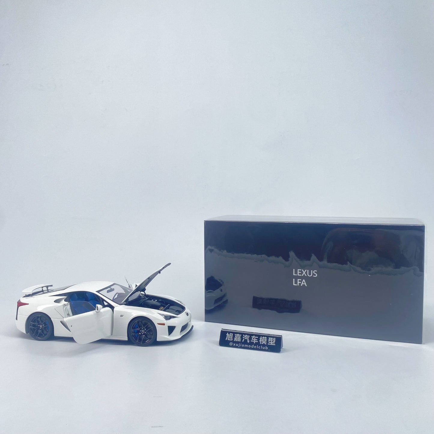 WELL 1/18 Lexus LFA white alloy simulation model car ornaments