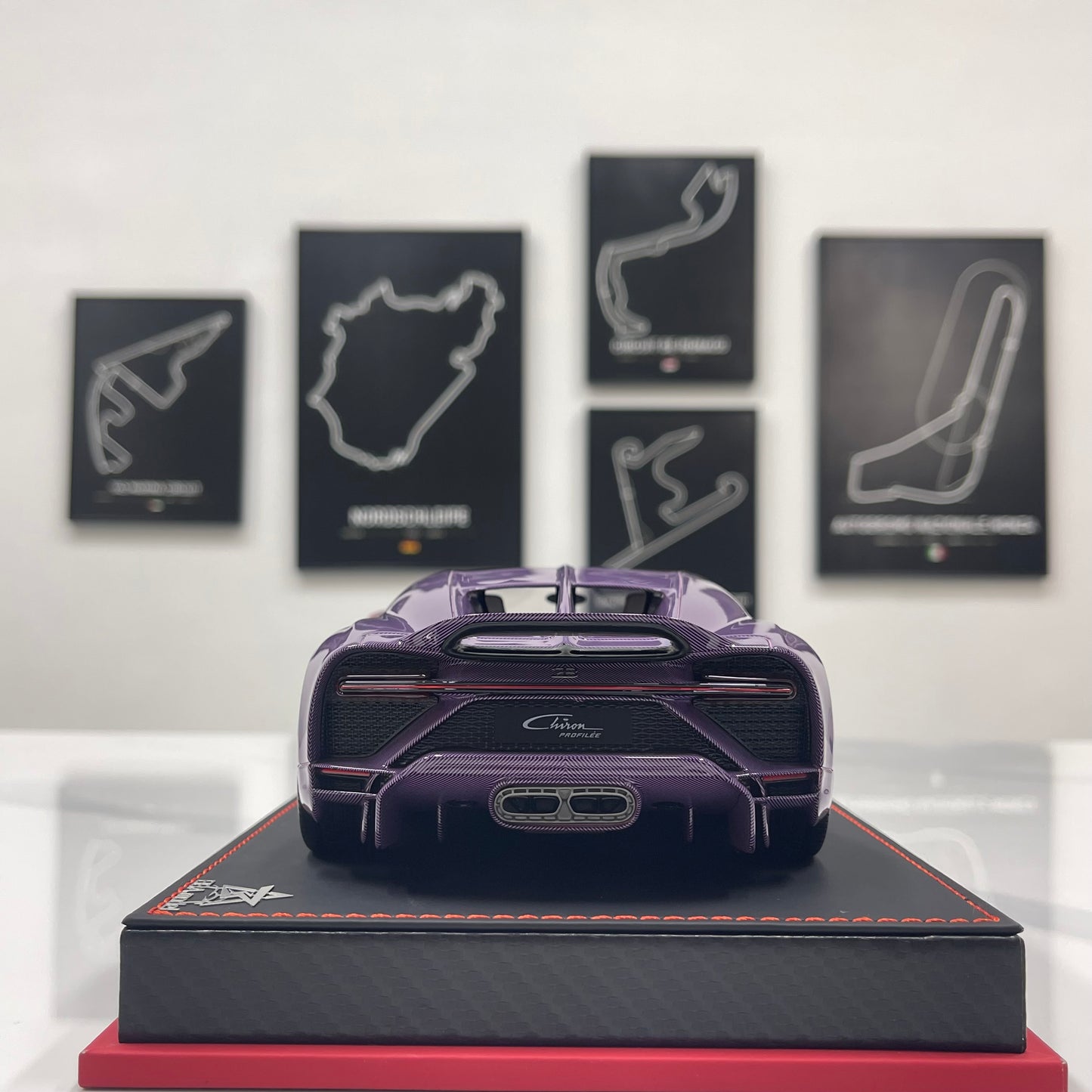 BBA MODEL 1/18 Bugatti Chiron Profilée – Pink