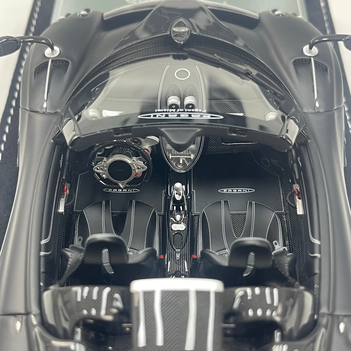 HH Model 1/18 Pagani Huayra Matte Black Carbon HH663