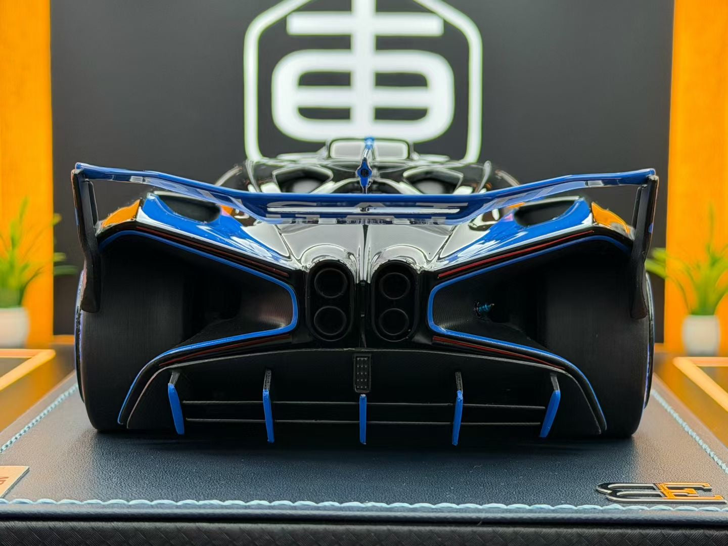 MR 1:18 Bugatti Bolide Blue 541/649 DDJ048