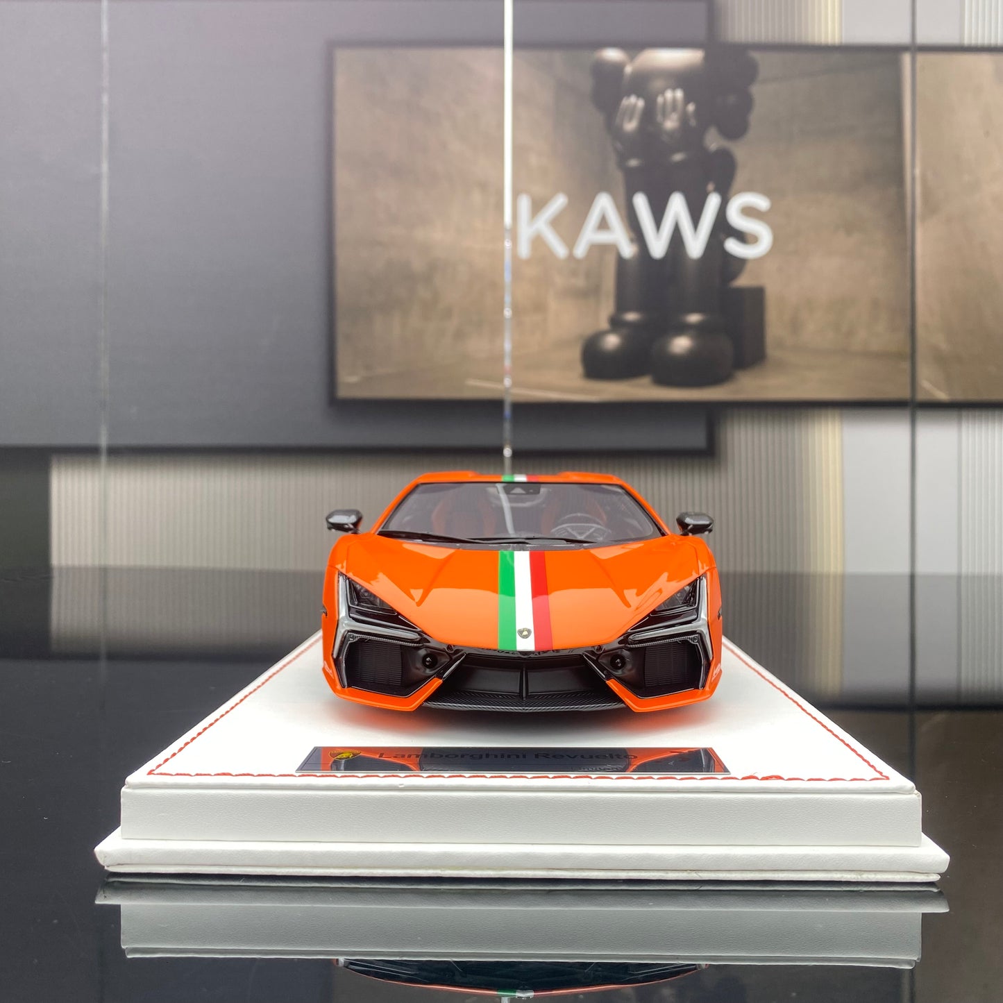 RUNNER 1/18 Lamborghini Reveulto limited edition car model ornament