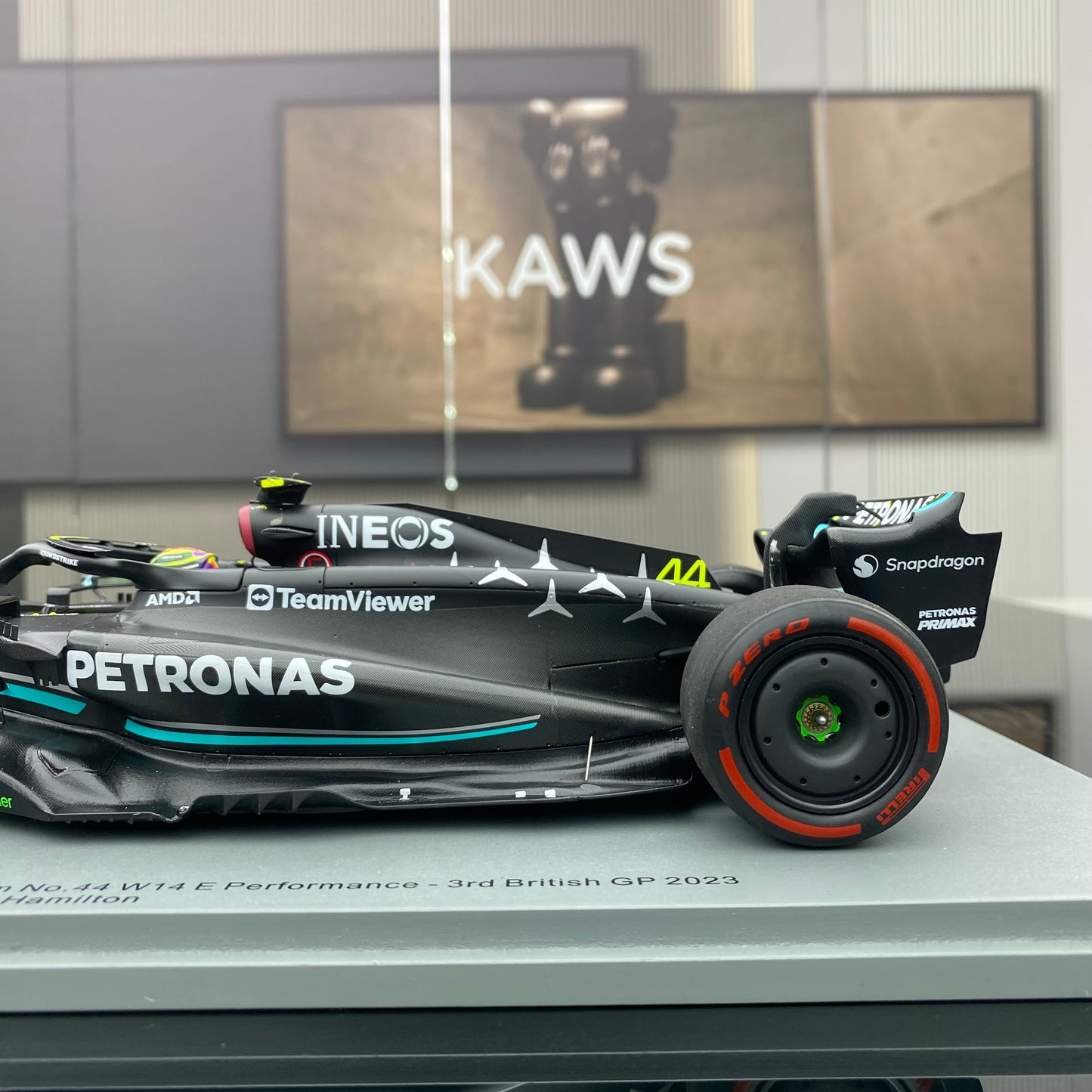 SPARK 1/18 Mercedes-Benz AMG F1 Team W14 2023 British Grand Prix Hamilton Black and Green Paint 18S901