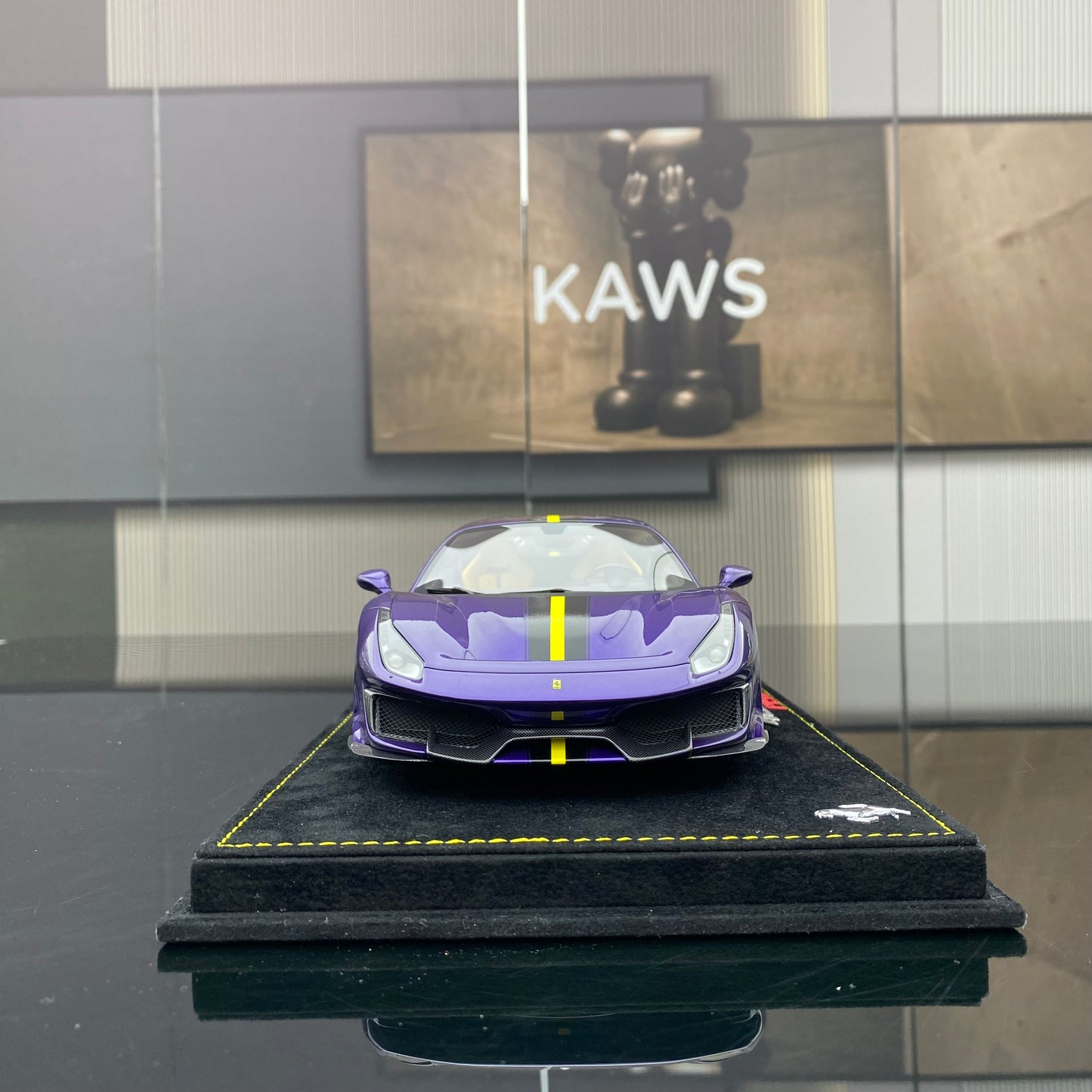 BBR 1/18 Ferrari 488 pista Hong Kong purple limited edition car model ornament