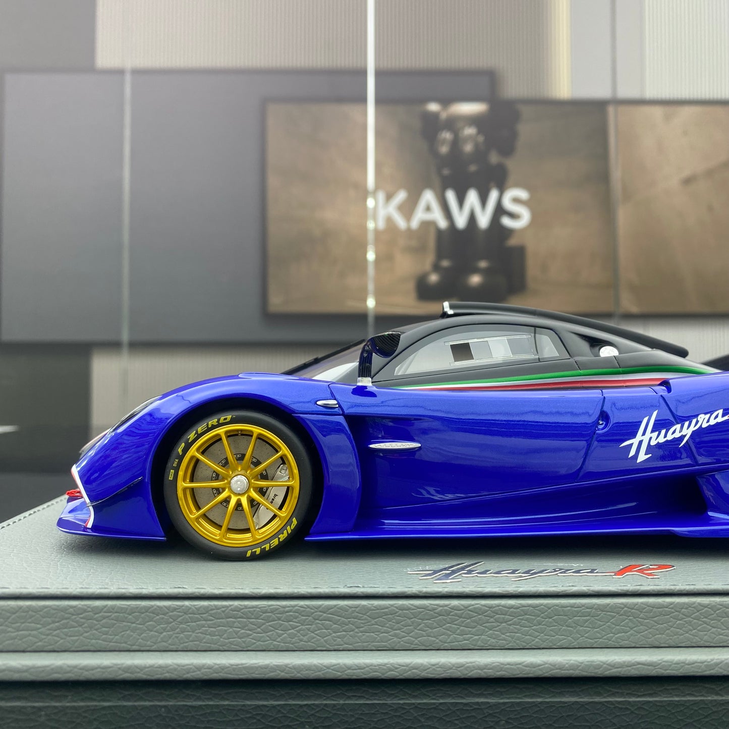 BBR 1/18 Pagani Huayra R blue simulation car model ornaments