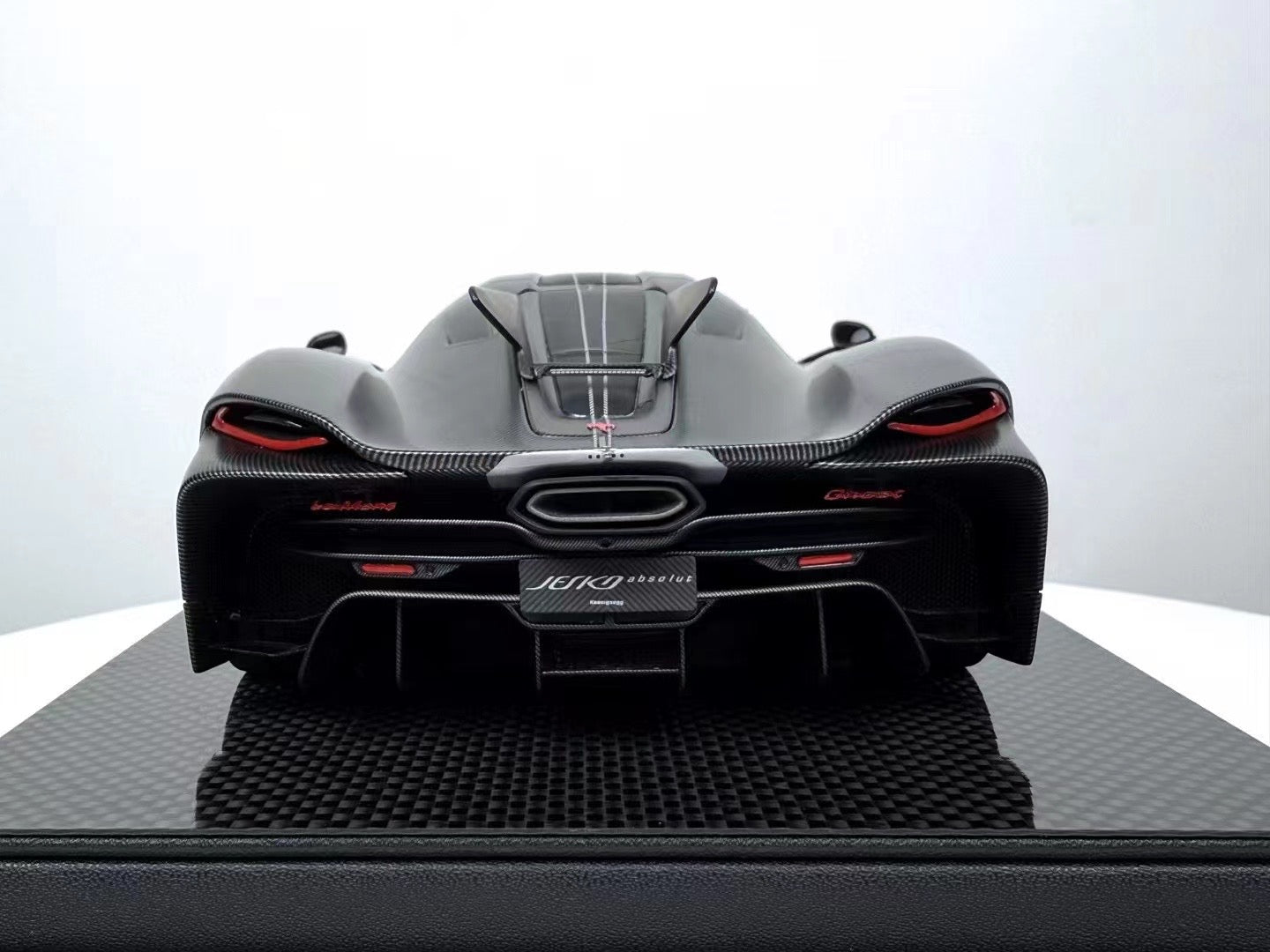 Frontiart 1/18 Koenigsegg Jesko Absolute Edition Carbon Simulation Car Model Ornaments