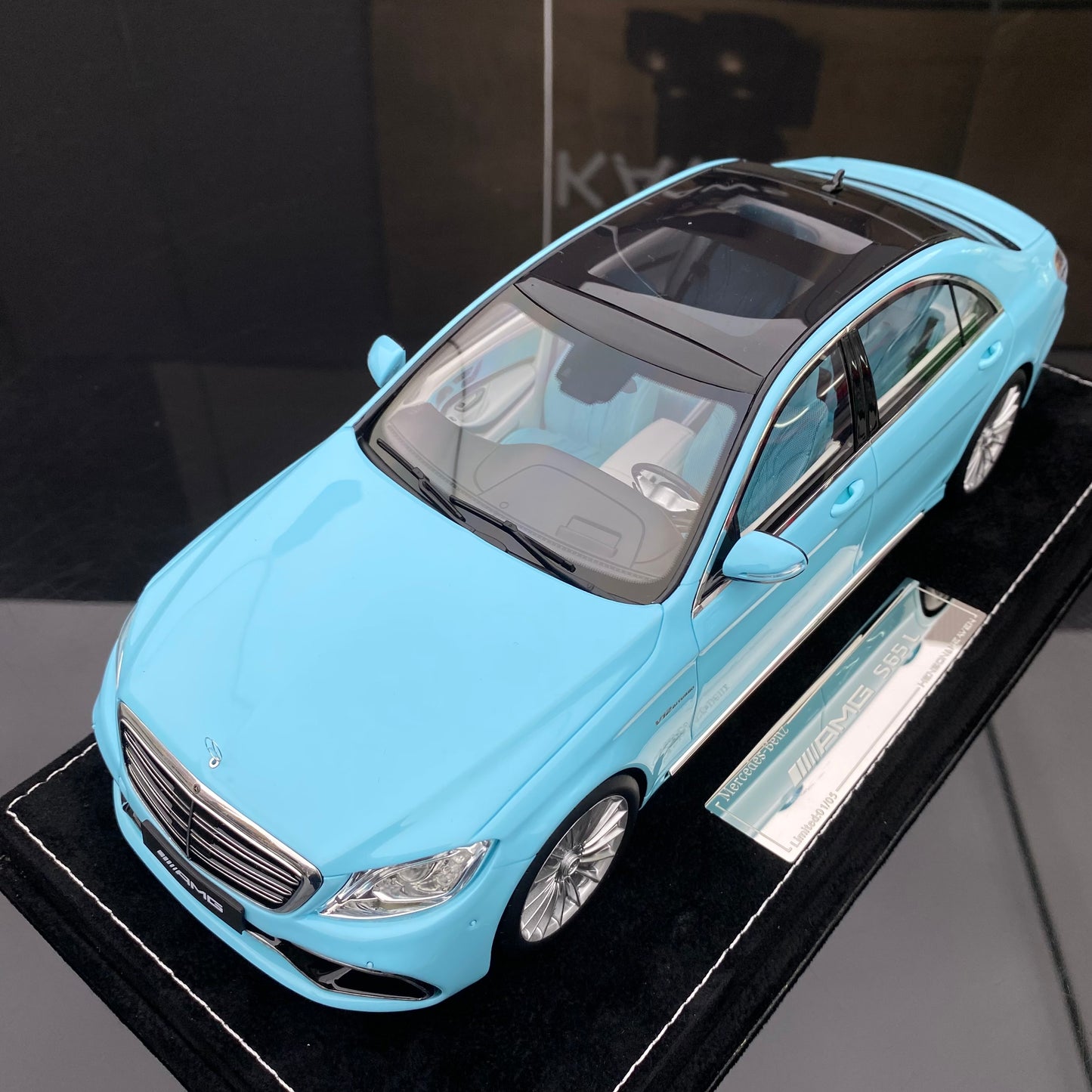 Modelo de coche de resina Mercedes-Benz S65L AMG a escala 1/18, adorno para regalo de cumpleaños.