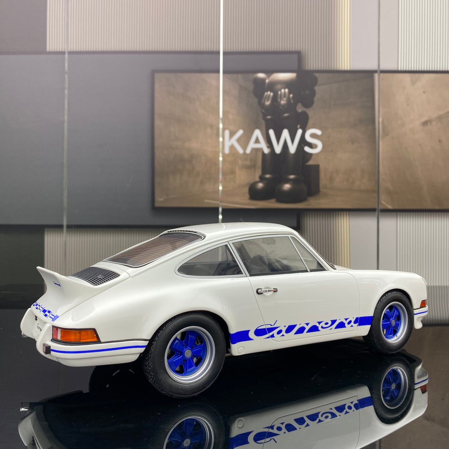 GT spirit 1/12 Porsche 911 2.7rs 1973 old car model ornaments GT921