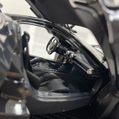 BBR 1/18 Ferrari LaFerrari, Alloy Alloy Fully Open, Carbon Fiber Sole, Black Knight BBR182244A