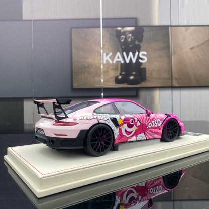 Vehículo Art1/18 Porsche 911 GT2RS Weissach Modelo de paquete