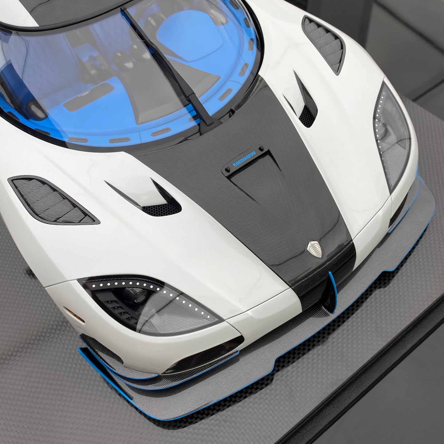 FRONTIART 1/8 Koenigsegg RS1 Pearl White Limited Edition Car Model Collection