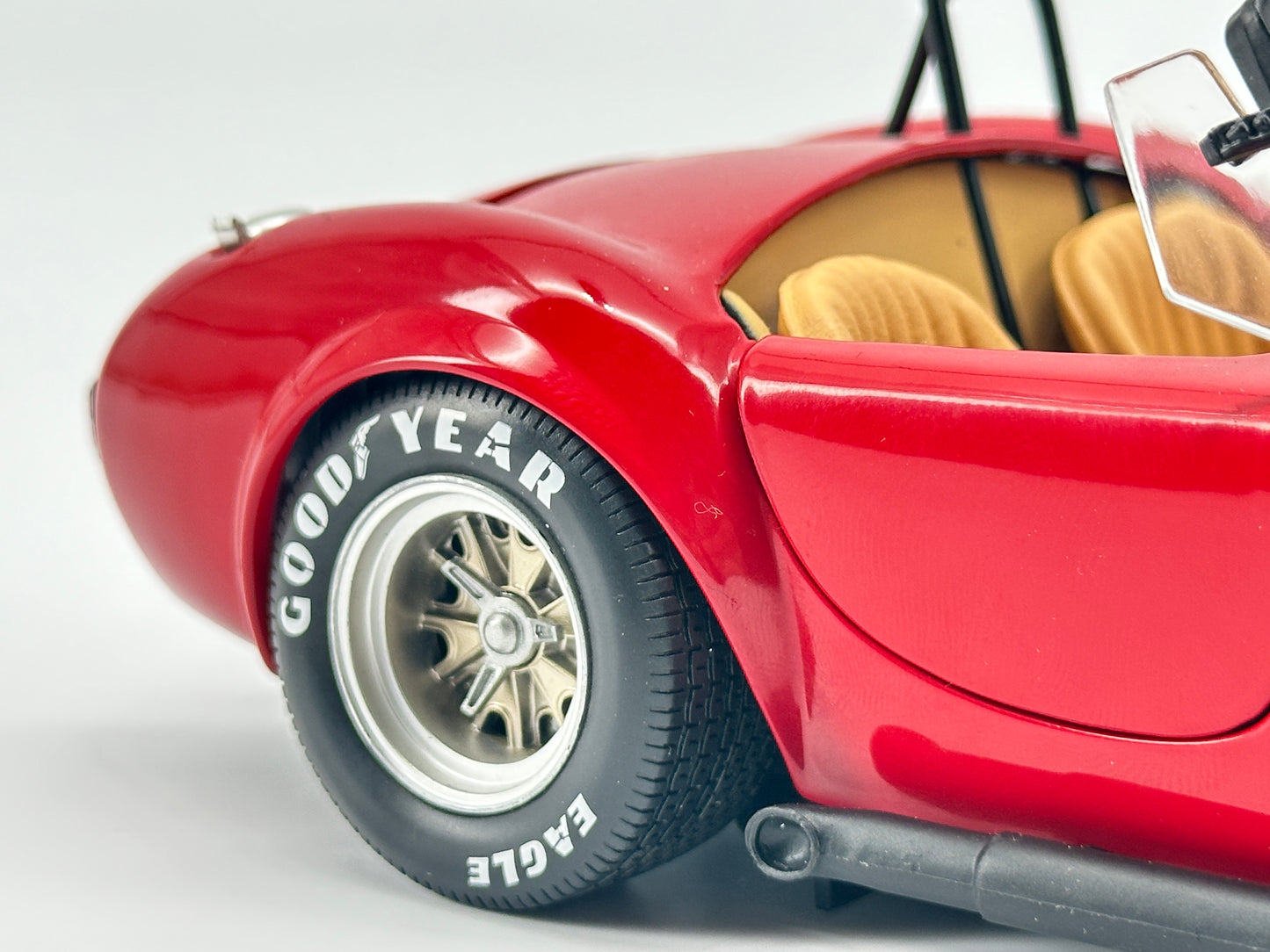 Kyosho 1/18 Ford Shellby Cobra 427 S/C Red Alloy Car Model