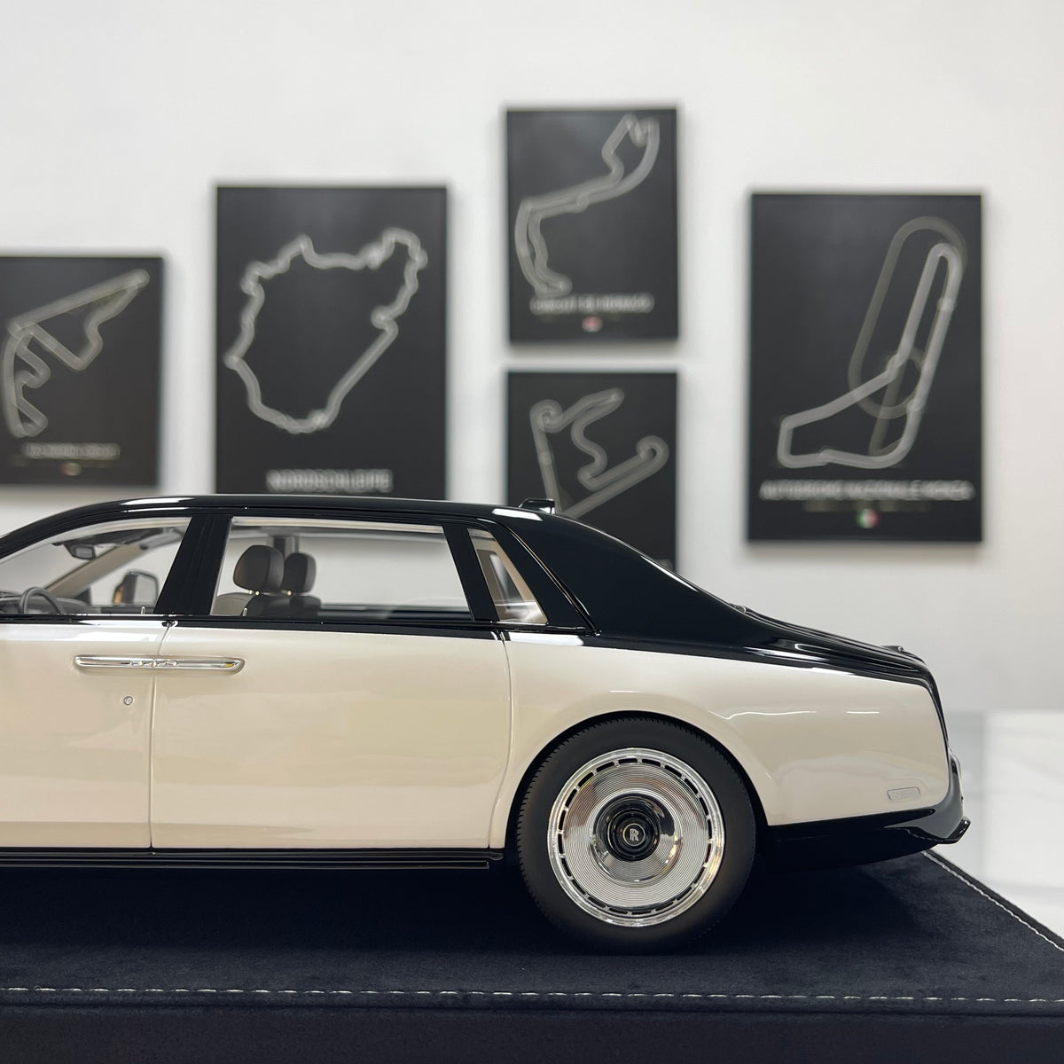 HH Model 1/18 Rolls-Royce Phantom Centenary Collection Edition HH738